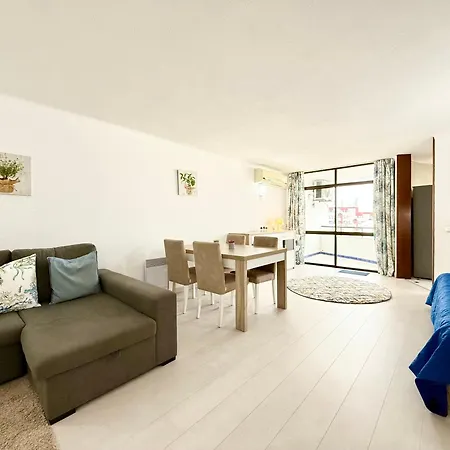 Apartamento Out - T1 Oura