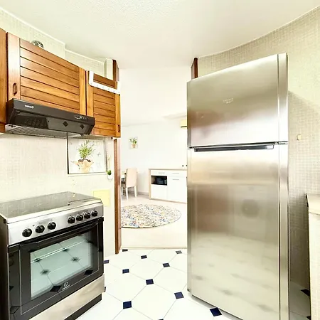 Apartment Out - T1 Oura *