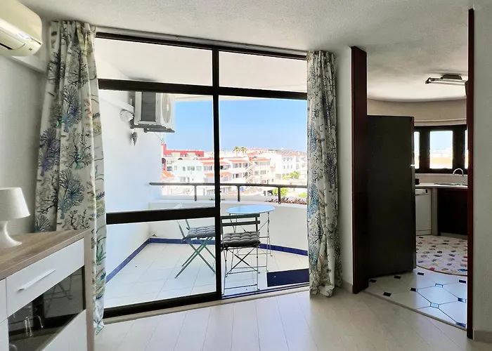 Apartment Out - T1 Oura *